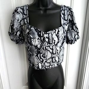 CUTE URBAN outfitters top- medium